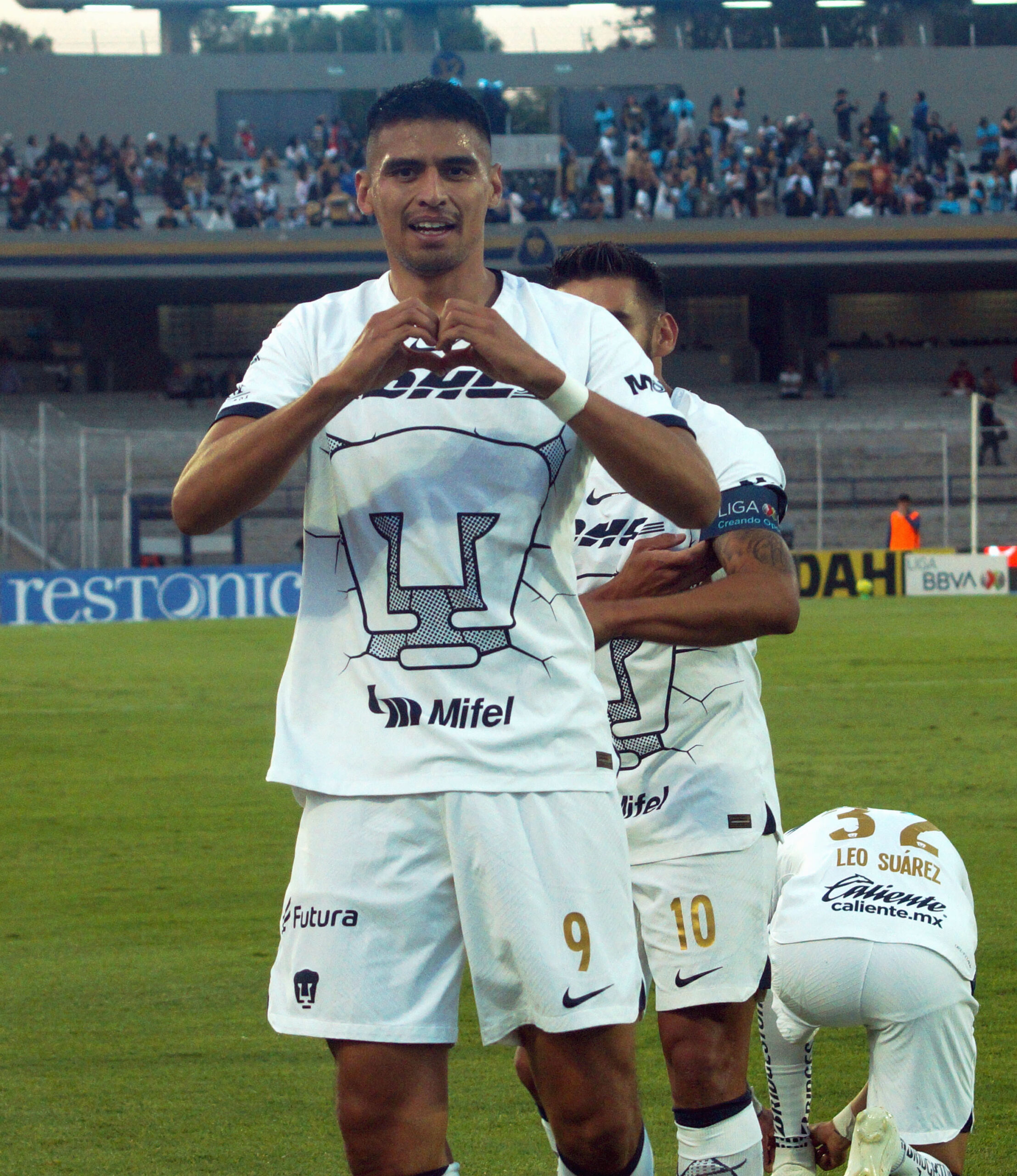 Pumas golea a Santos Laguna 3-0, y se mantiene en los primeros lugares de la tabla general.