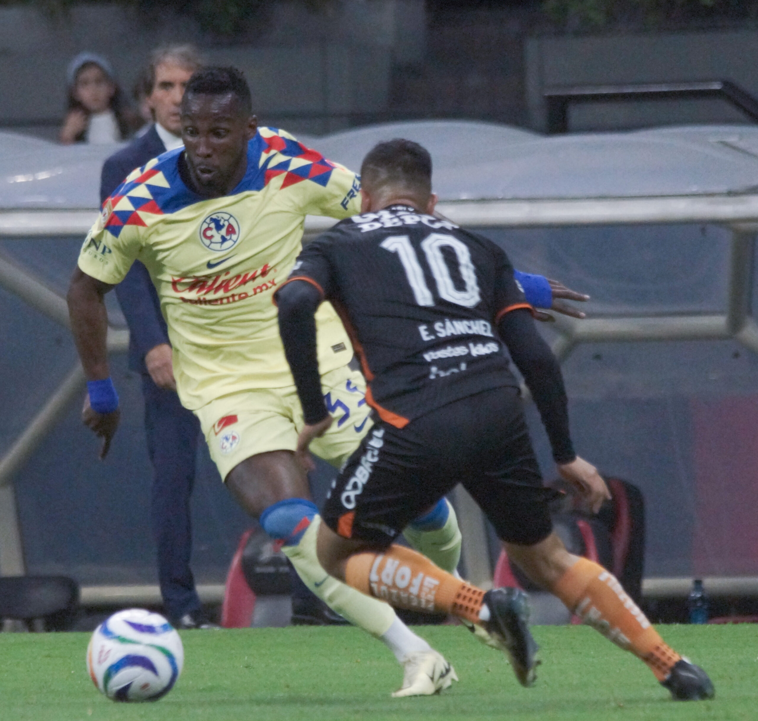 América elimina a Pachuca y avanza a semifinales